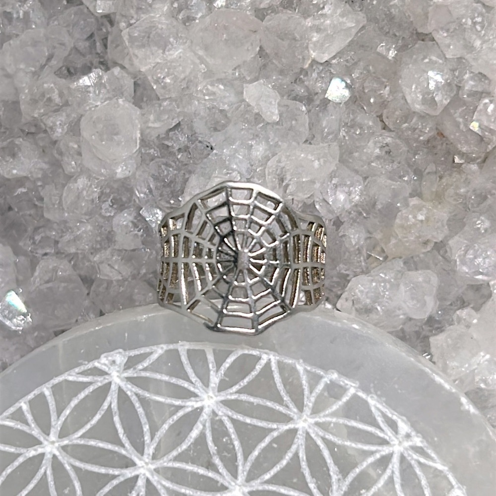 Spider web ring 925